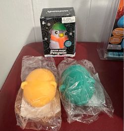 Squishmas Polar Glow Penguin Squishy Toy Bundle