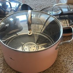 Cute pink cookware