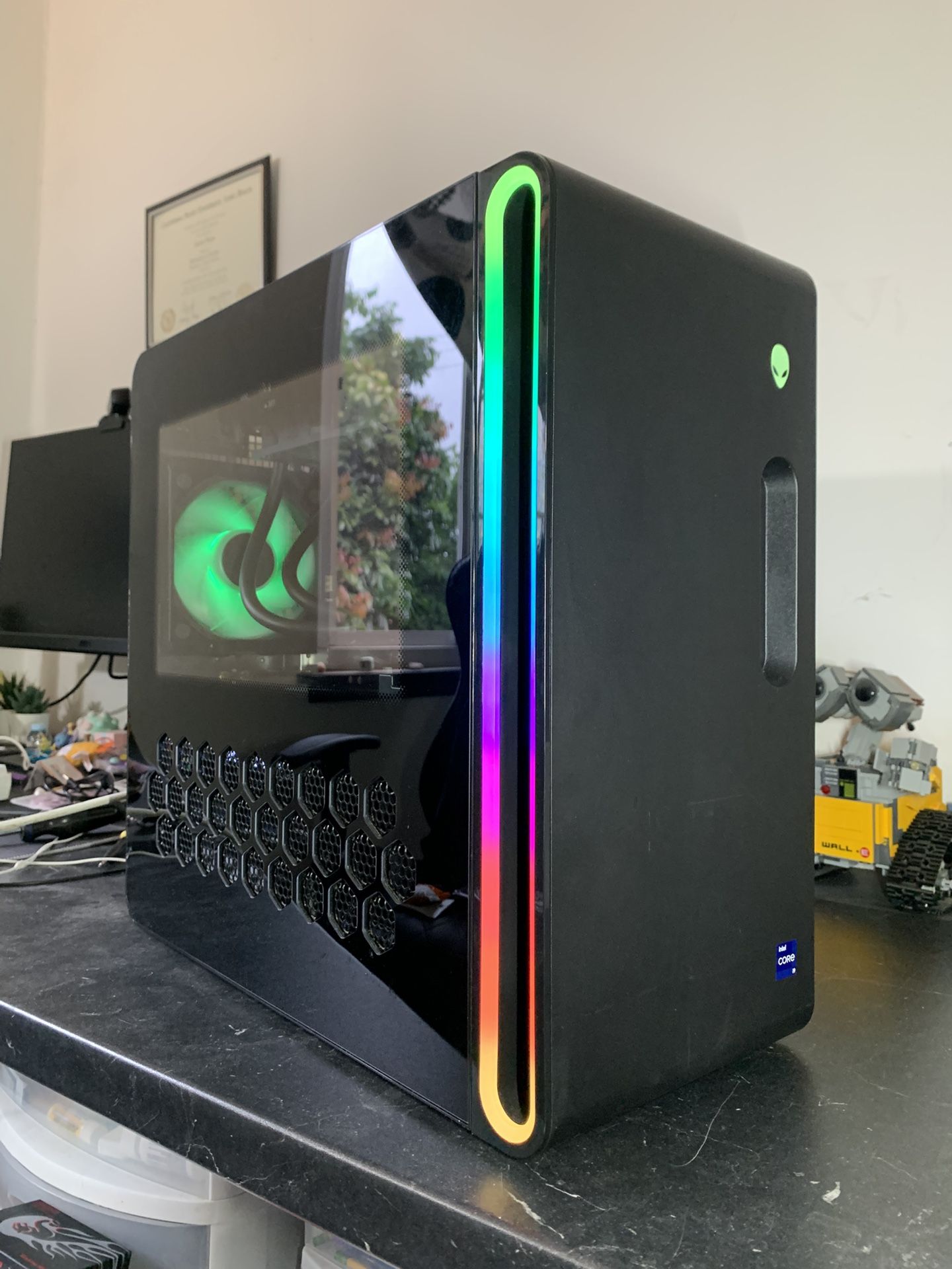 Alienware Aurora R16 i9 13900F RTX 4070 Gaming Computer Desktop PC.