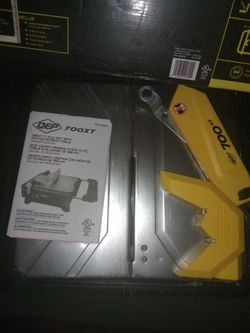 QEP 700XT TILE SAW