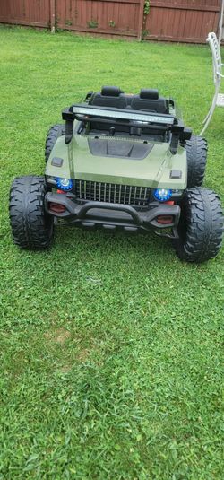 Aosom Kids Ride On Car Off Road Toy Truck SUV (Remote and Charger included) Retail $430