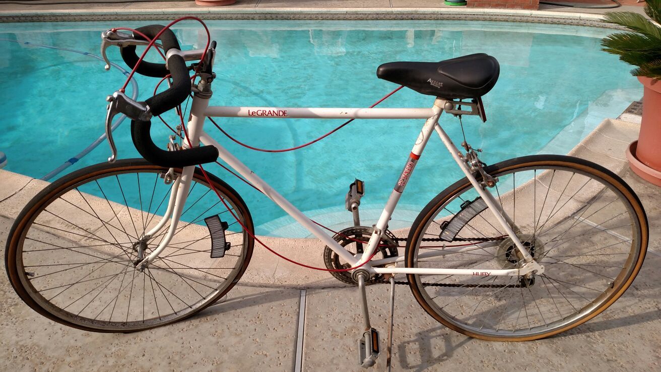 Vintage 1980s Huffy LeGrande 12 speed bike