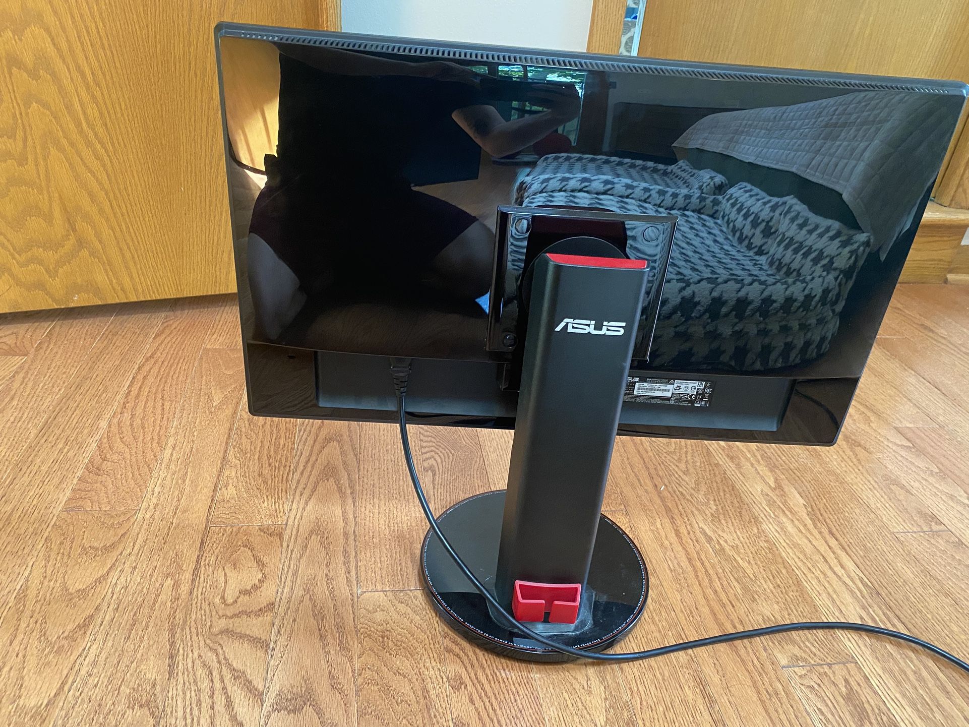 ASUS VG248QE Gaming Monitor -24" FHD (1920x1080) , 1ms, up to 144Hz, 3D Vision Ready