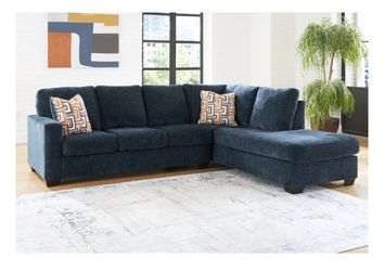 Aviemore 2-Piece Sectional with Chaise