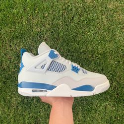 Air Jordan 4 Military Blue 