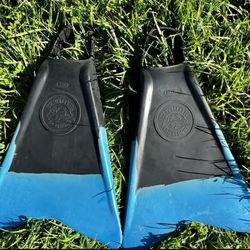 Wave Rebel Bodyboard Fins w/Body Glove Fin Socks - Size Large 🌊