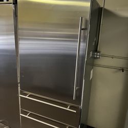 Viking 36”Wide Built In Bottom Freezer Refrigerator 7Series Stainless Steel 