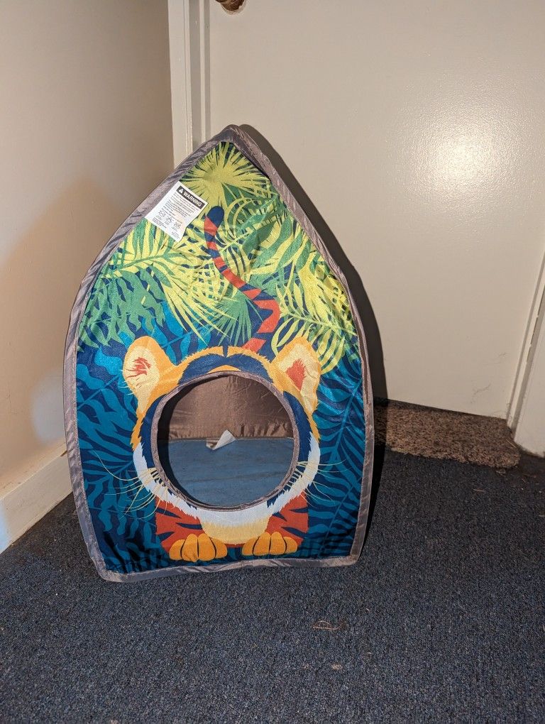 Pet Foldable Tent Hideout