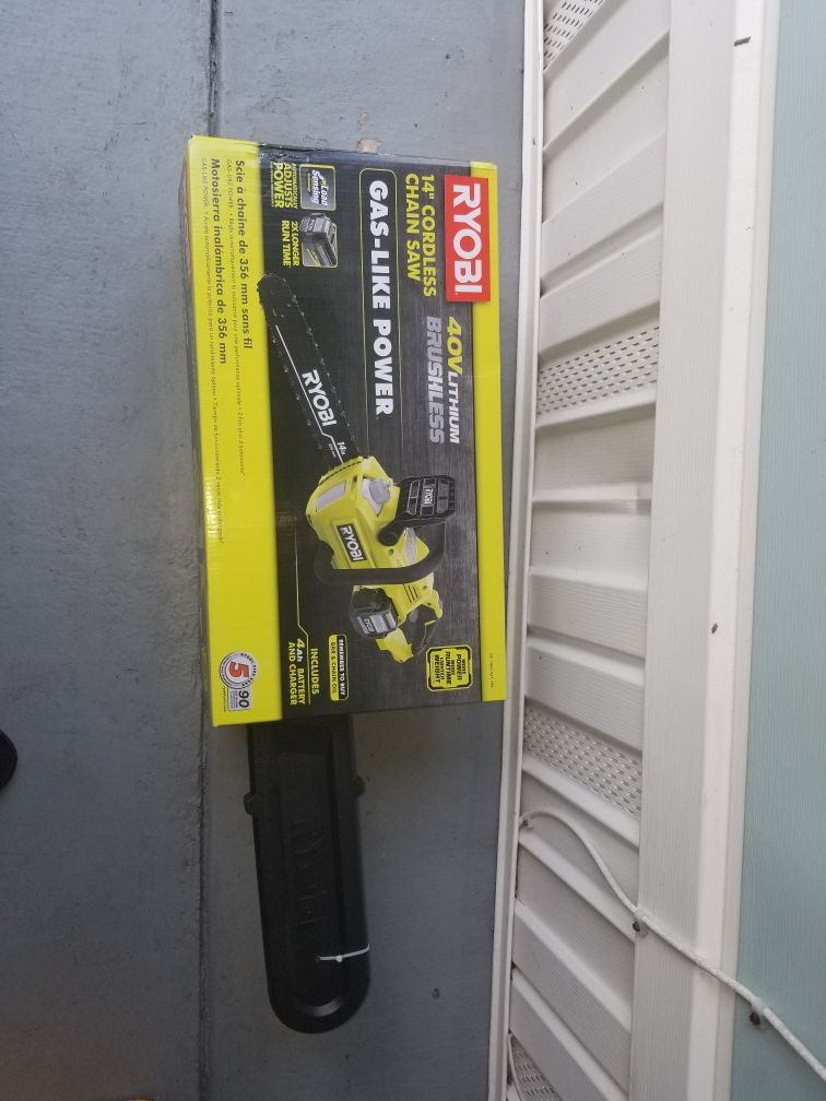 Ryobi 14 inches cordless chain saw brand new in box all incuded(chain saw ,battery 40v and charger)
