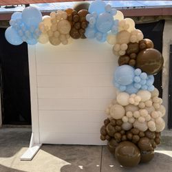 Wall, Balloons