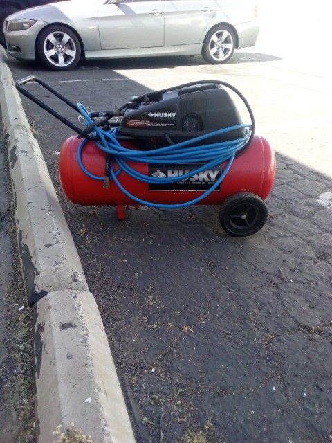 Compressor Husky 17 Galones