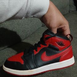 Jordan's 1 Size 2.5y 