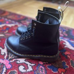 Dr. Martens vegan 1460 black Felix lace up faux leather boots men size 9 docs 