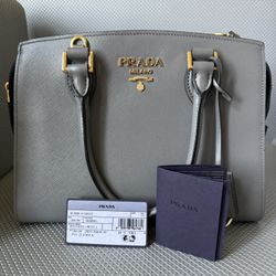 Prada - Monochrome leather handbag