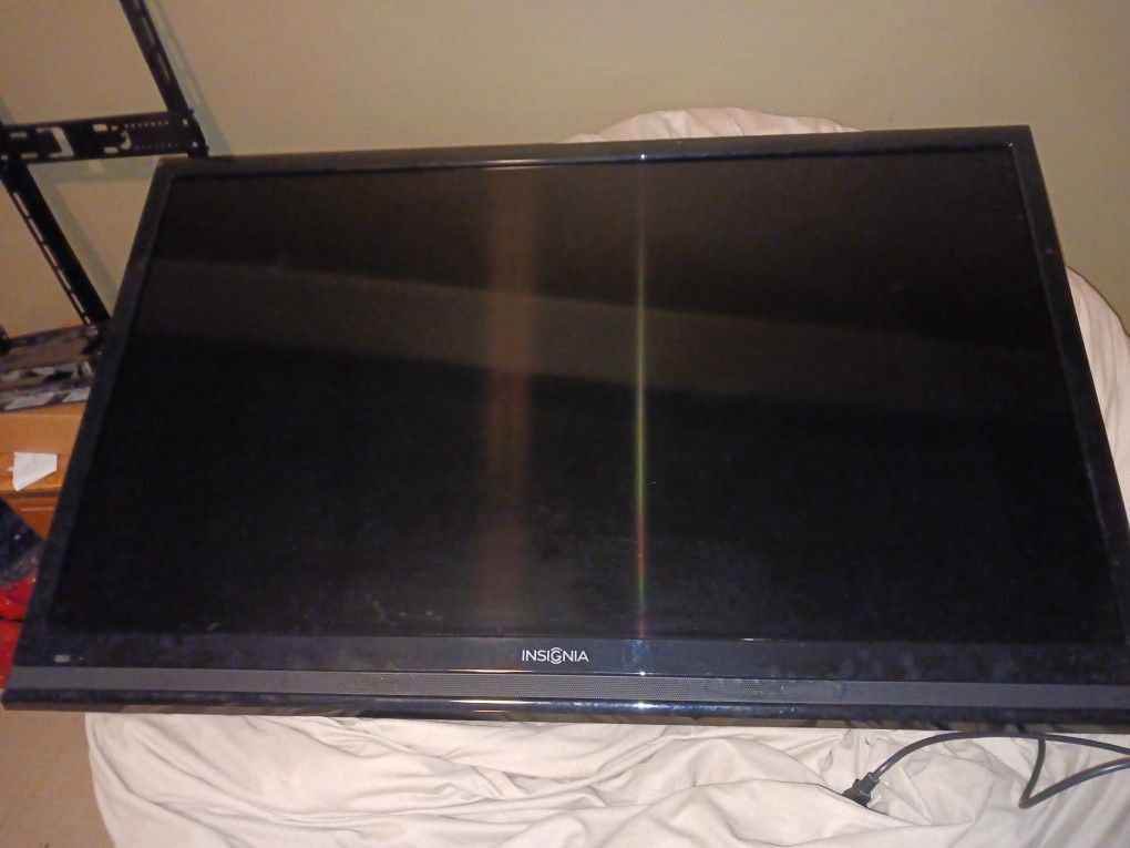 Perfect 1080 TV With All Mount Equipment Included