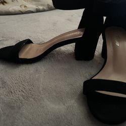  Black Heels