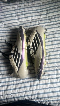 Messi f50 size 7.5 men