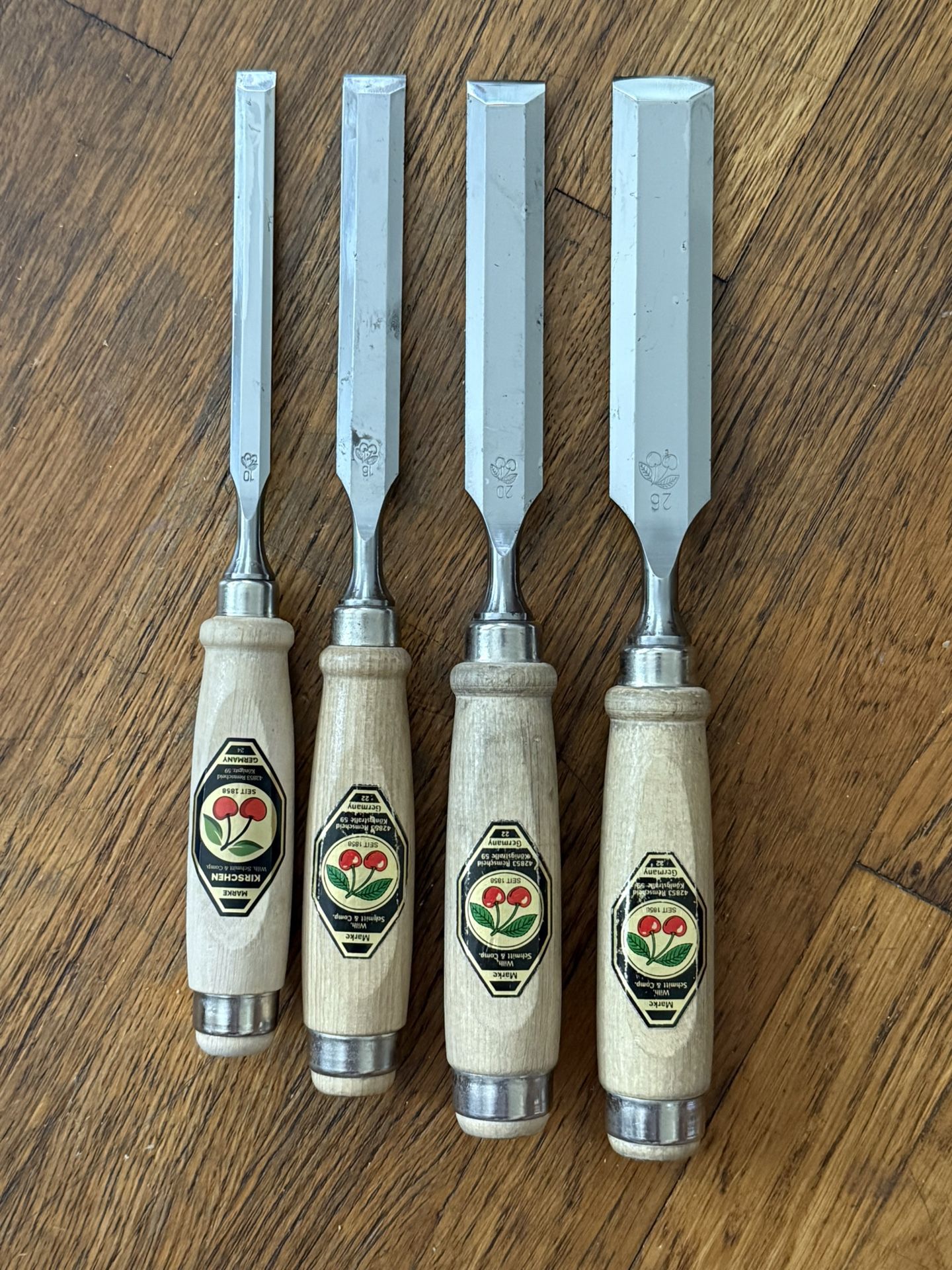2 Cherries Chisel Set – 4 Sizes (26, 20, 16, 10mm)