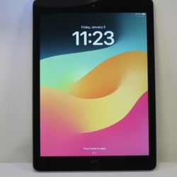 iPad 6th Gen With Charger 