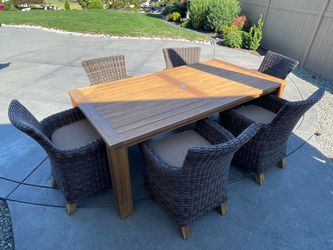 Outdoor Table and Chairs