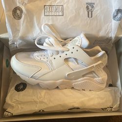 White Huarache size 6W