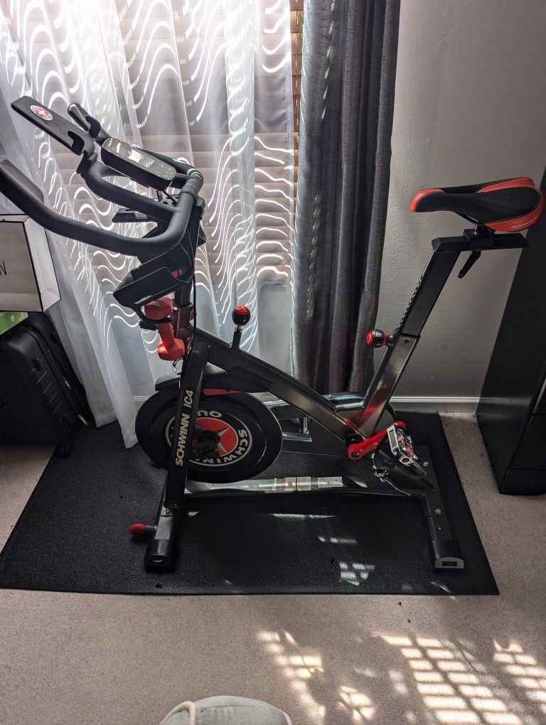 Schwinn IC4