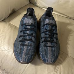 Yeezy Mens 10.5