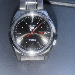 Seiko 5 Automatic