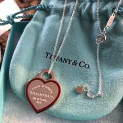 TIFFANY & CO HEART TAG NECKLACE **BRAND NEW NEVER WORN