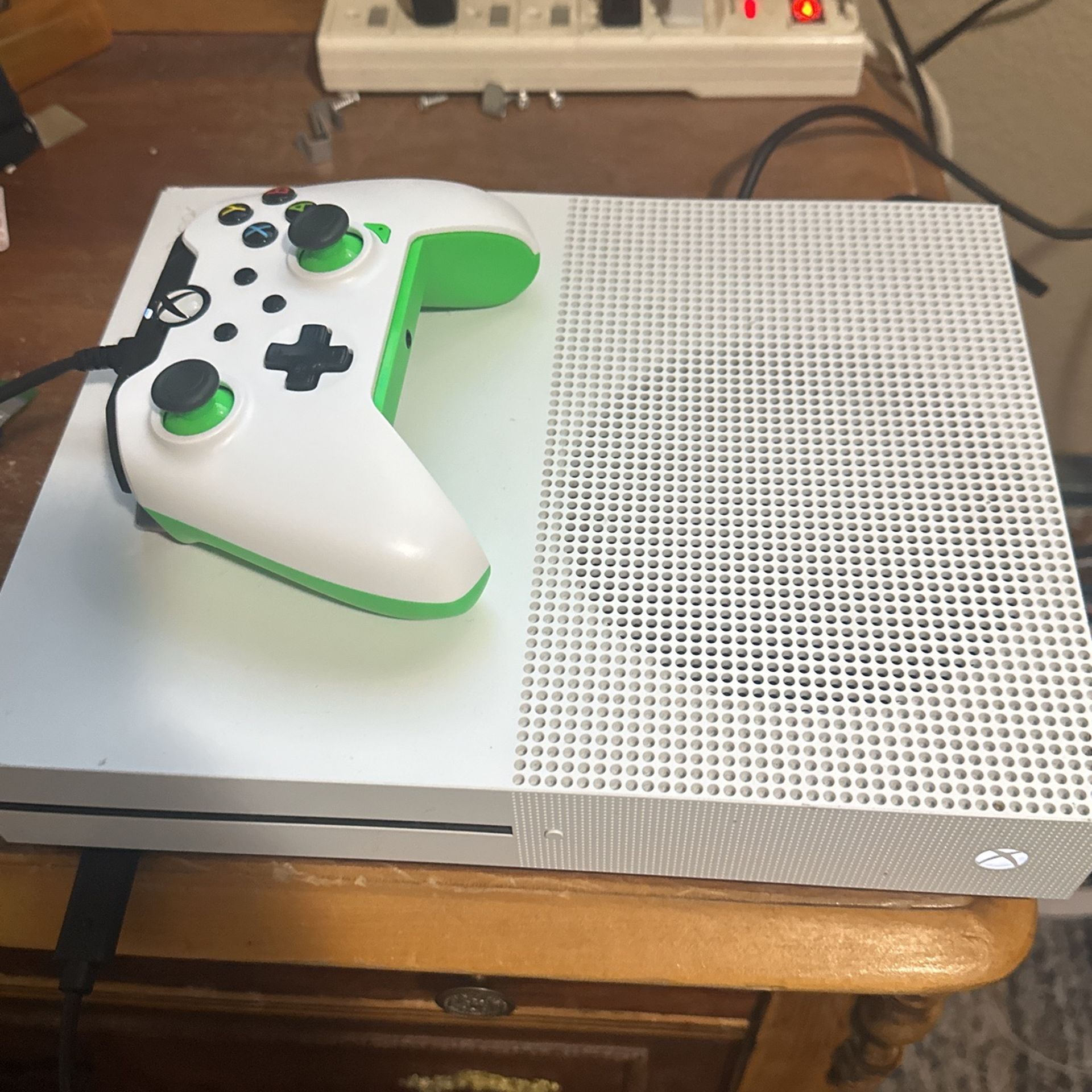 Xbox One S