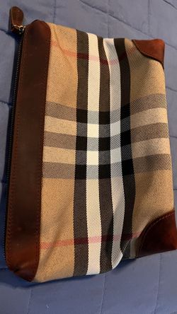 Vintage  Burberry  Pouch 