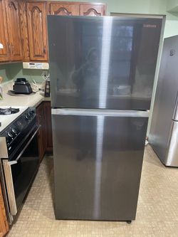Refrigerator samsun with ice maker