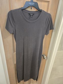 Simply Vera (by Vera Wang) dress, sz S, slinky dark gray and SO versatile!