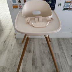 Lalo High Chair Pink/Grapefruit