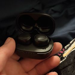 Headphones 