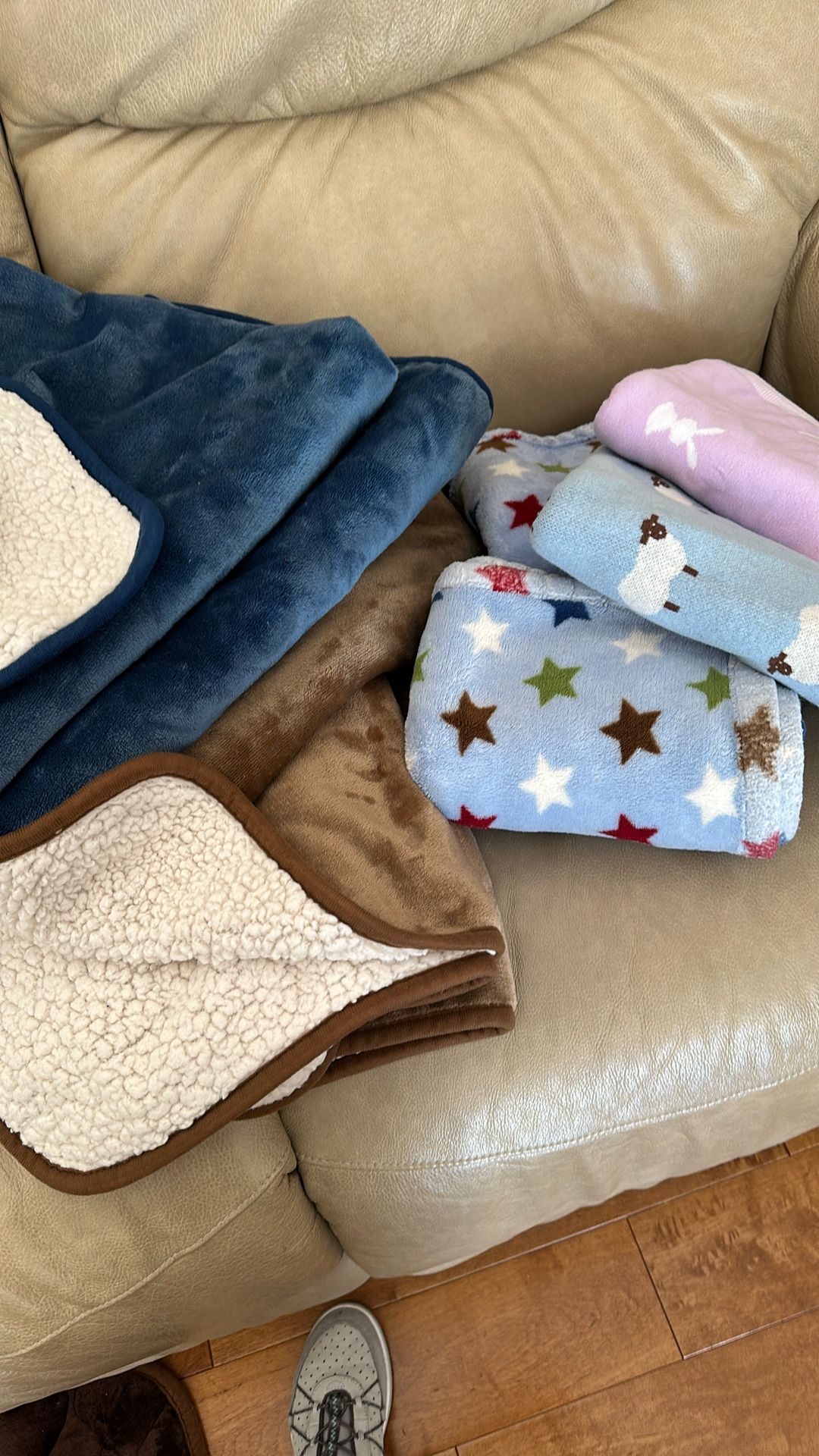 9 Dog Blankets (7New Not Used) 34”x24” $29