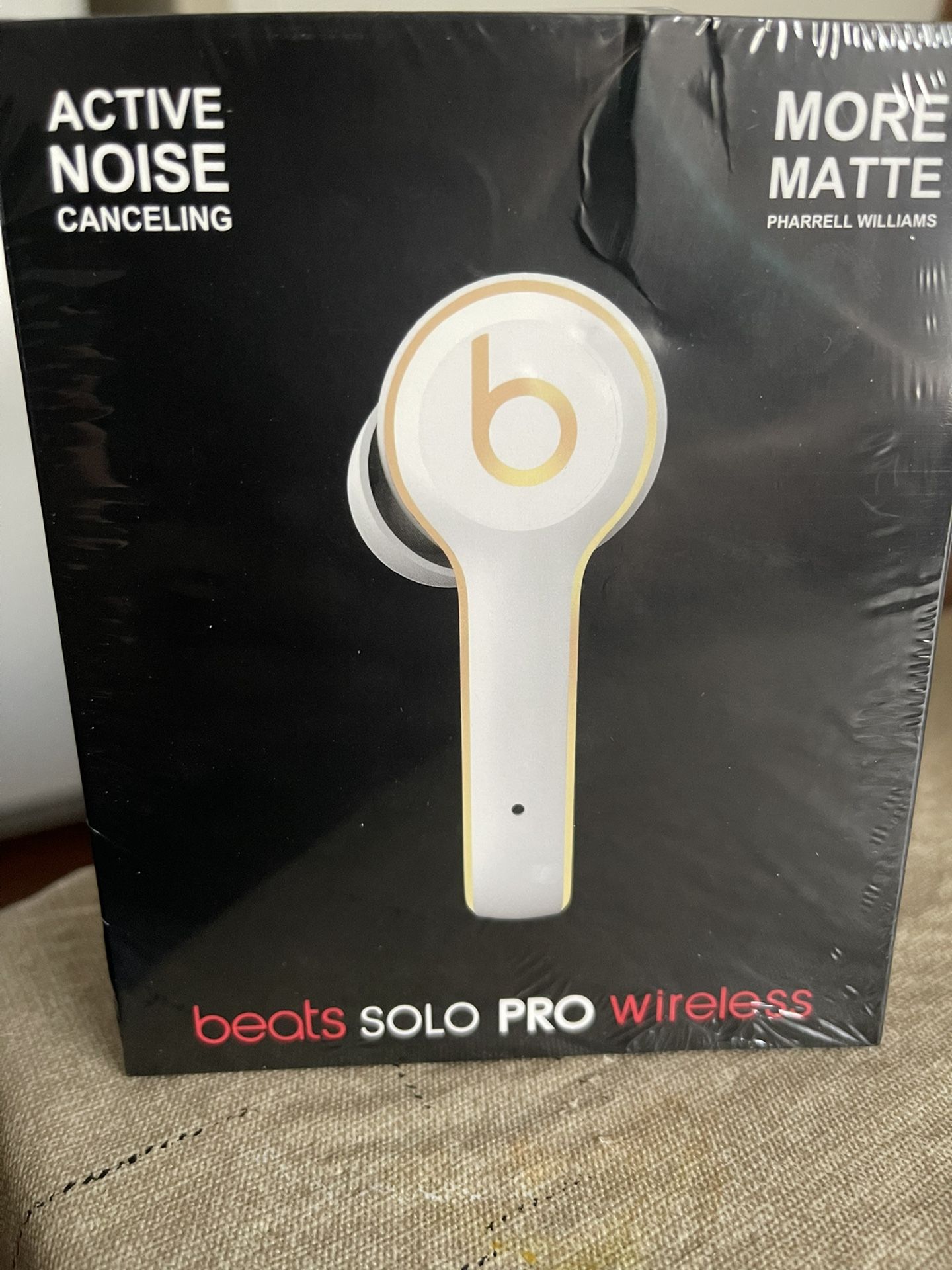 Beats Solo Pro Wireless Earphones 