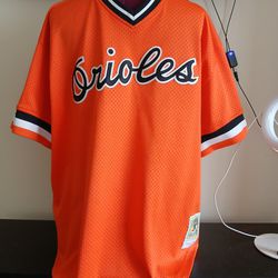 Collectible Eddie Murray Baltimore Orioles MLB Cooperstown Mitchell & Ness size 52 in excellent condition. 

All proceeds go towards my cancer treatme