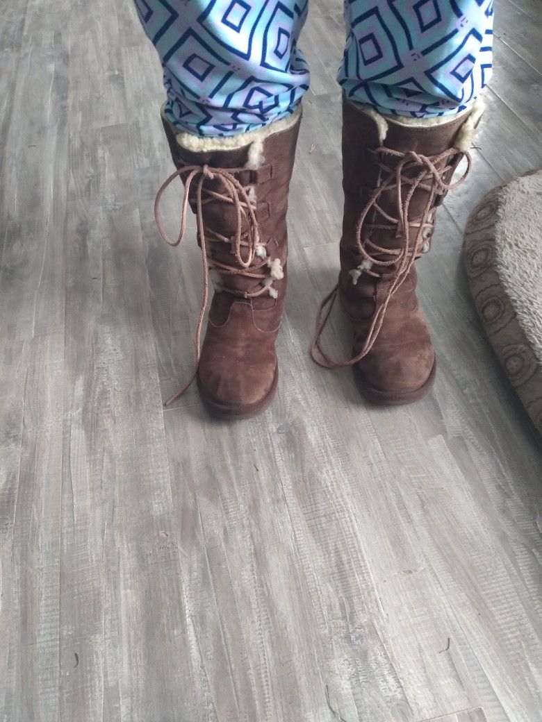 Ugg Boots Sz 8