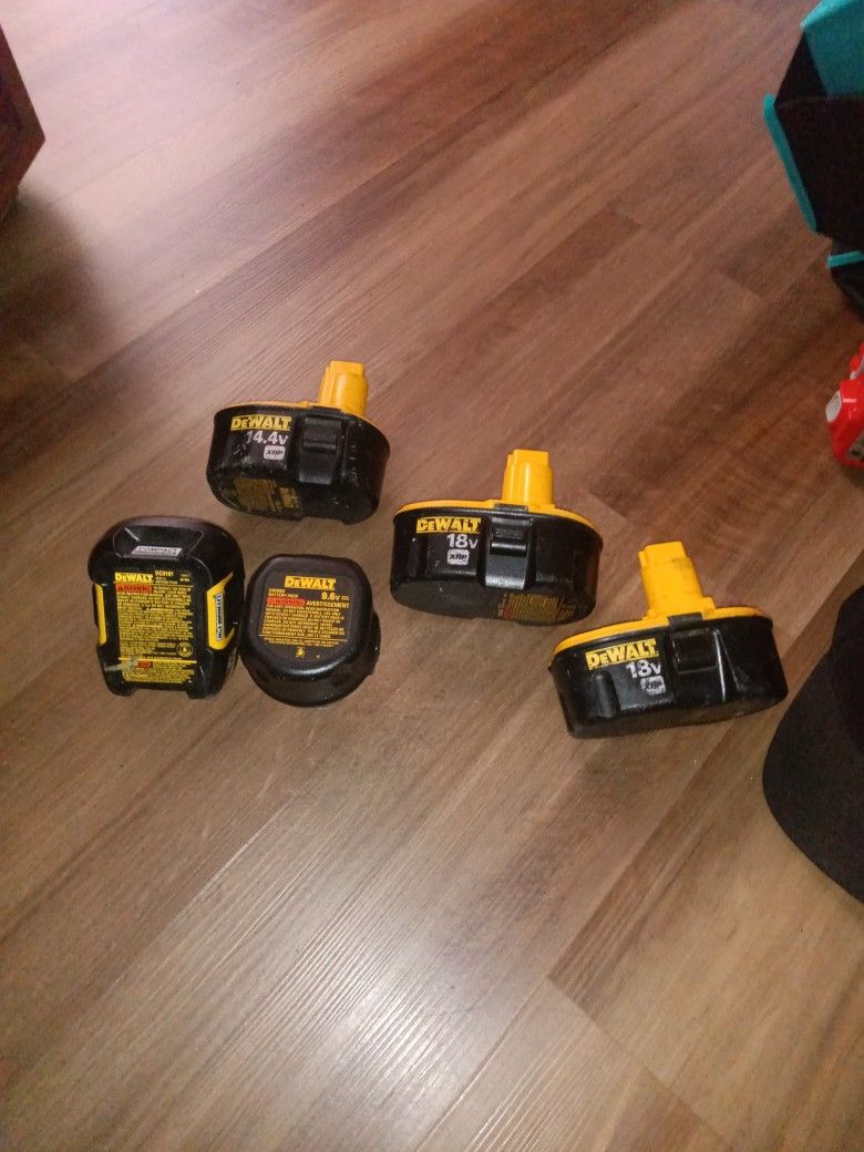 DeWalt Batteries 18v. 9.6 V