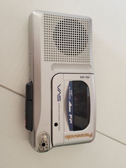 Panasonic RN-305  vintage handheld microcassette voice recorder