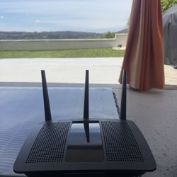 Linksys Max-Stream AC1900 MU-MIMO Gigabit Dual-Band Wi-Fi Router, EA7450