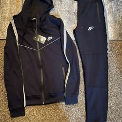 Navy Blue Men Size 2x . Nike Sweatsuit 