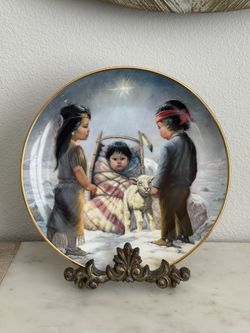 Shining Star" 9.25” Collector Plate by Gregory Perillo - Part of "The Perillo Christmas Series"