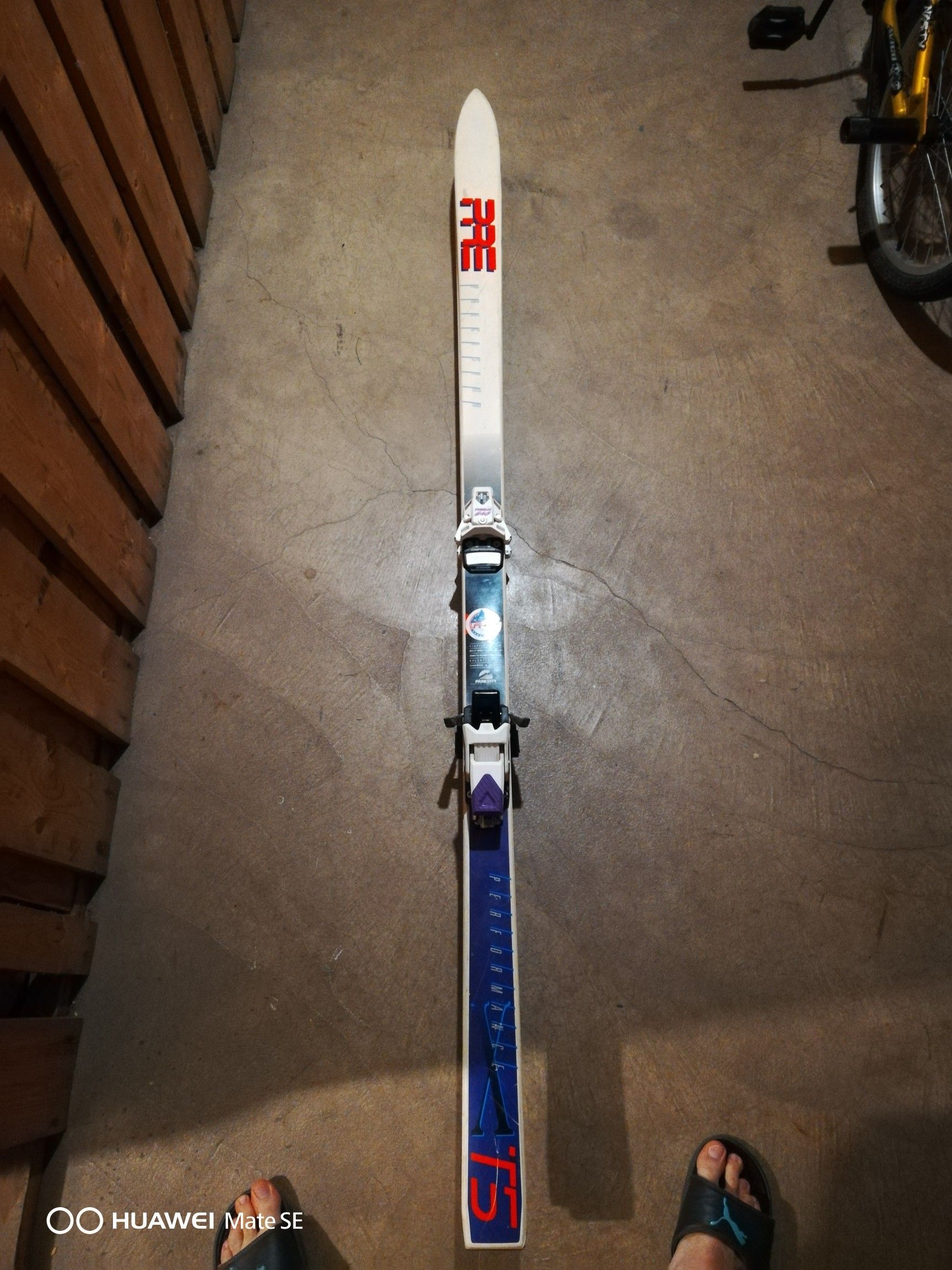 Skies for sale Performance T5