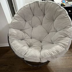 Rounded Chair