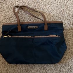 Micheal Kors Purse 