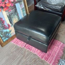FOOTSTOOL  OTTOMAN BLACK 