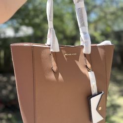 This is a Michael Kors Vincent Large Saffiano Leather Tote Bag in the color Luggage.