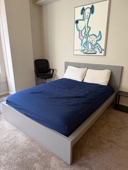 Platform bed frame